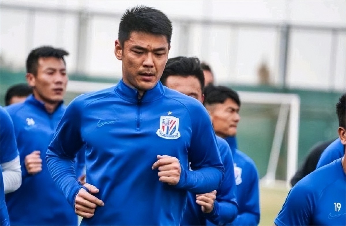 广州恒大门将曾诚年薪多少,广州恒大门将曾诚