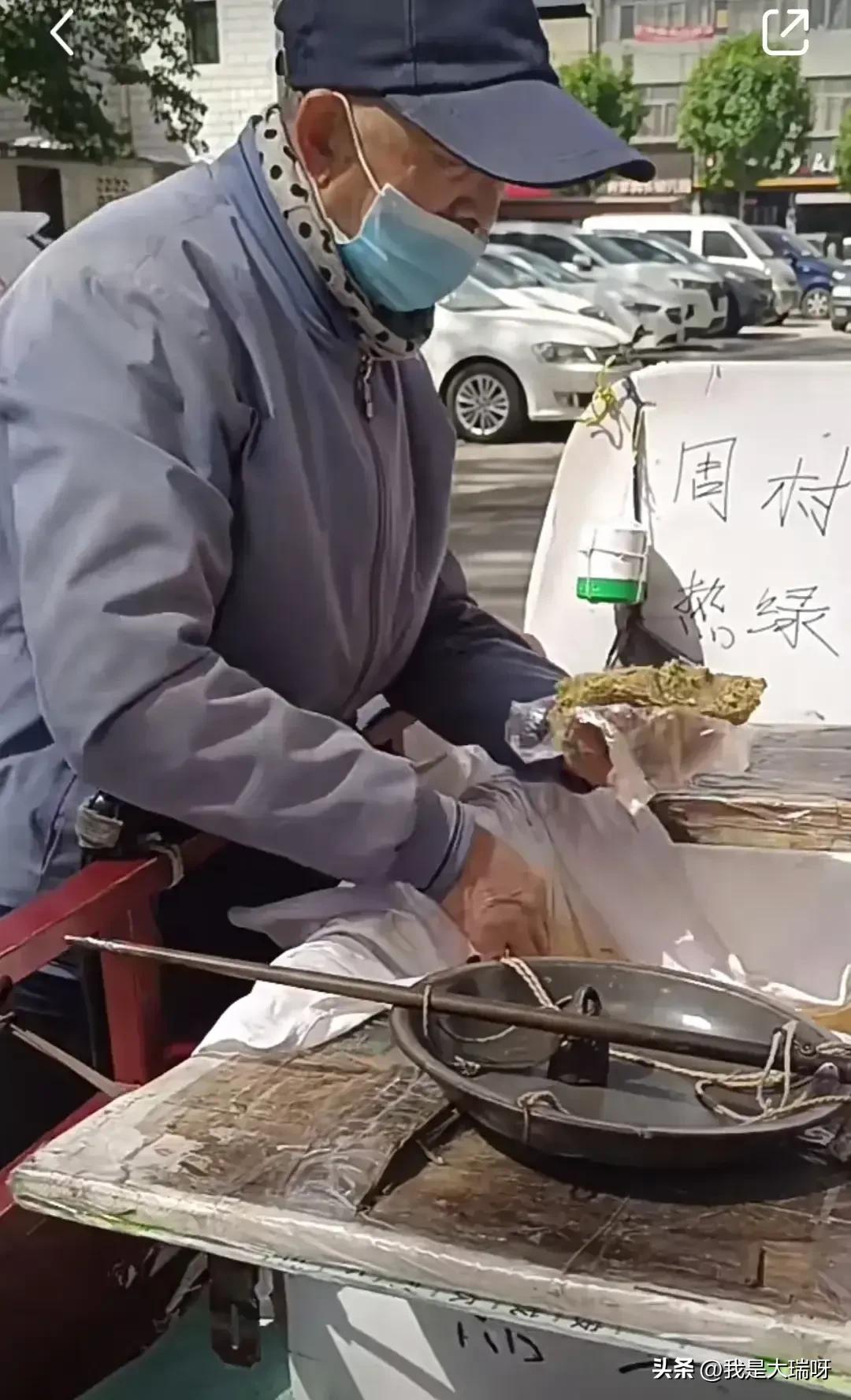 淄博鸭头小哥一天能挣多少钱,淄博鸭头小哥一天卖多少个