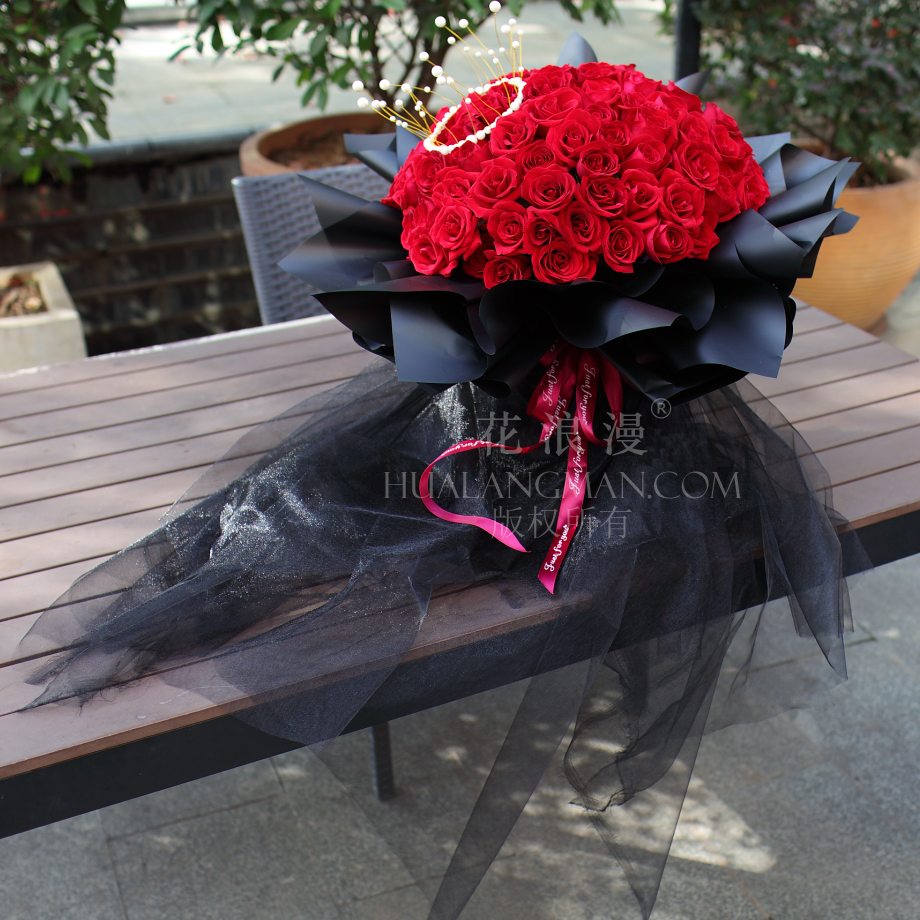 红色的玫瑰花代表什么寓意,情人节送粉玫瑰和红玫瑰的区别