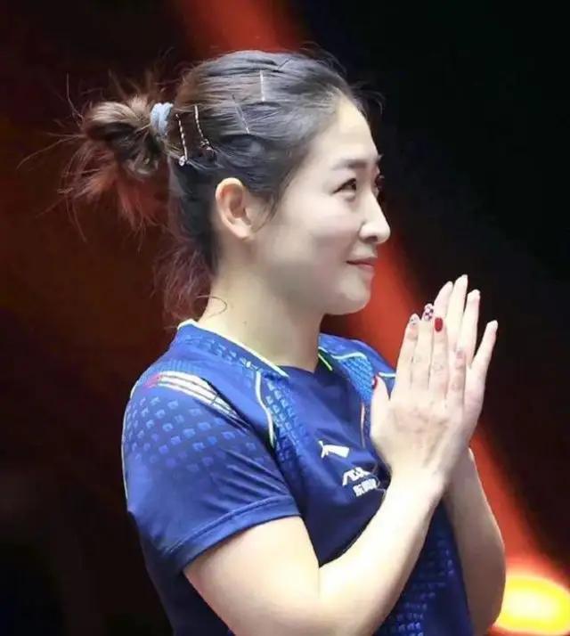 刘诗雯做过的哪些美甲款式,刘诗雯美甲美出了时尚