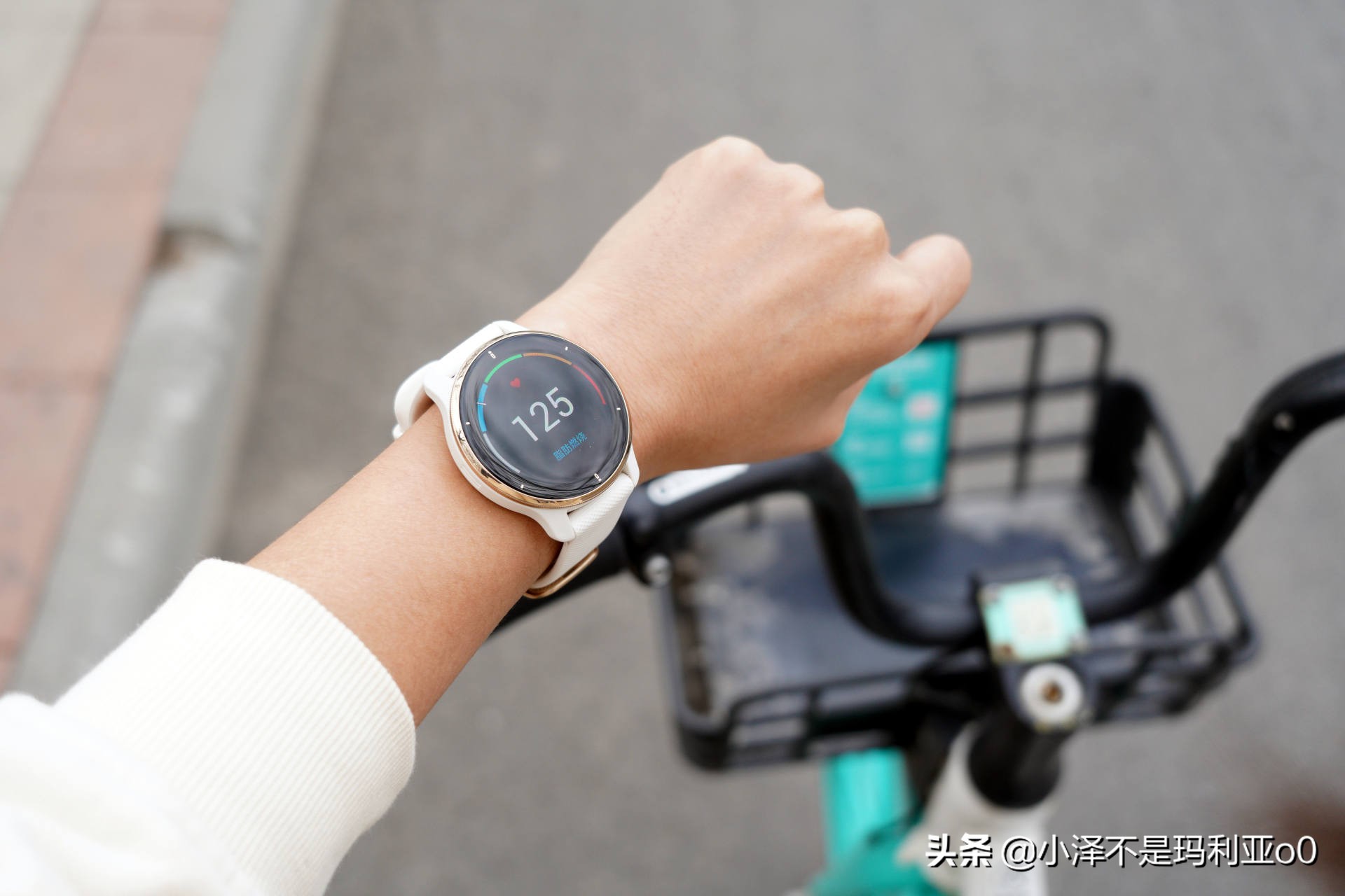 佳明venu2plus和苹果watch8怎么选 (买佳明5还是买applewatch2)