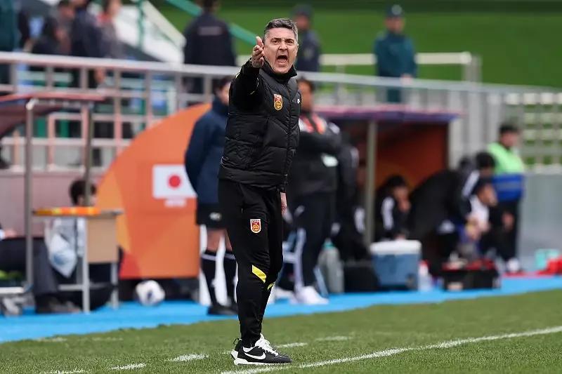 赢球才重要，既想赢又踢的好看，这个要求对于中国球队太高