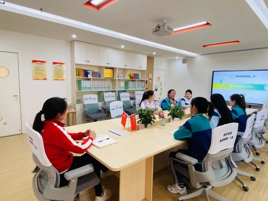 童心系国防共筑强军梦—郑东新区龙翔第四幼儿园春季亲子运动会