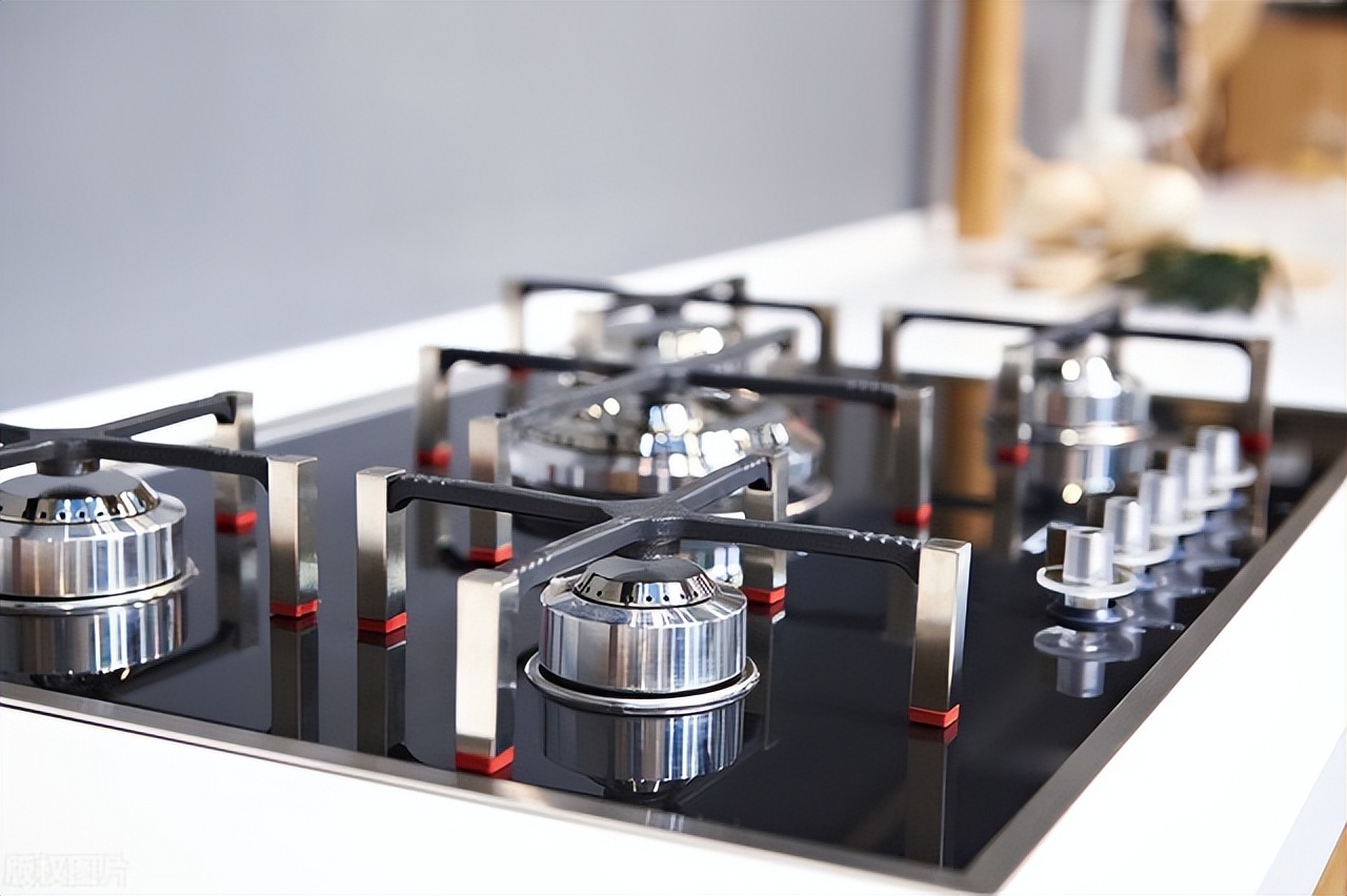 燃气灶是不是越贵就越好?我家换了3次,谈谈实际感受