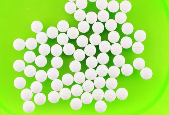 怎么服用维生素b12,怎样服用维生素d2软胶囊