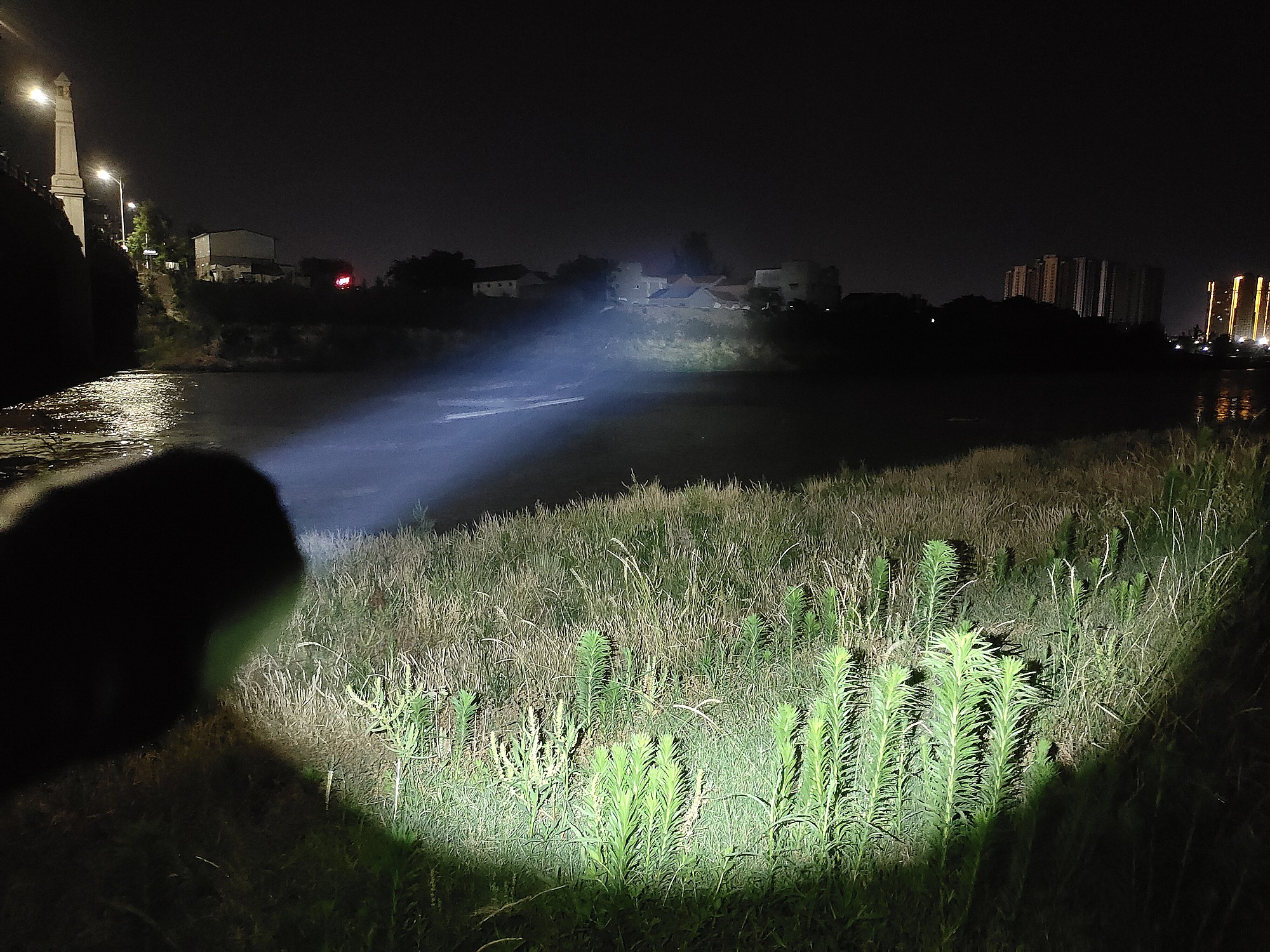 菲尼克斯tk75-2018手电评测,fenix菲尼克斯tk16v2.0战术手电筒