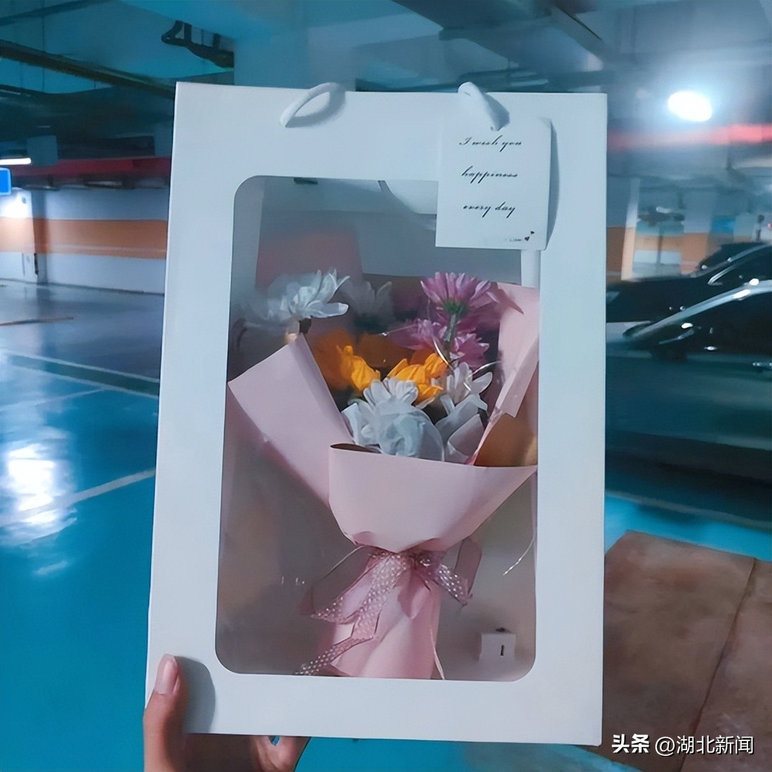 线上小酒馆投资风险和利润,做线上小酒馆挣钱吗