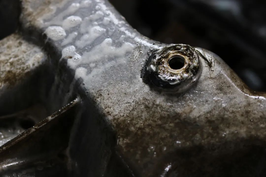 宝马x5老改新二手出售五万左右,宝马x5整车全部翻新要多少钱