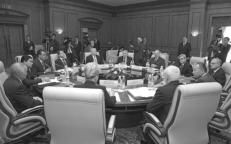 租西装要预定吗,租西装做什么