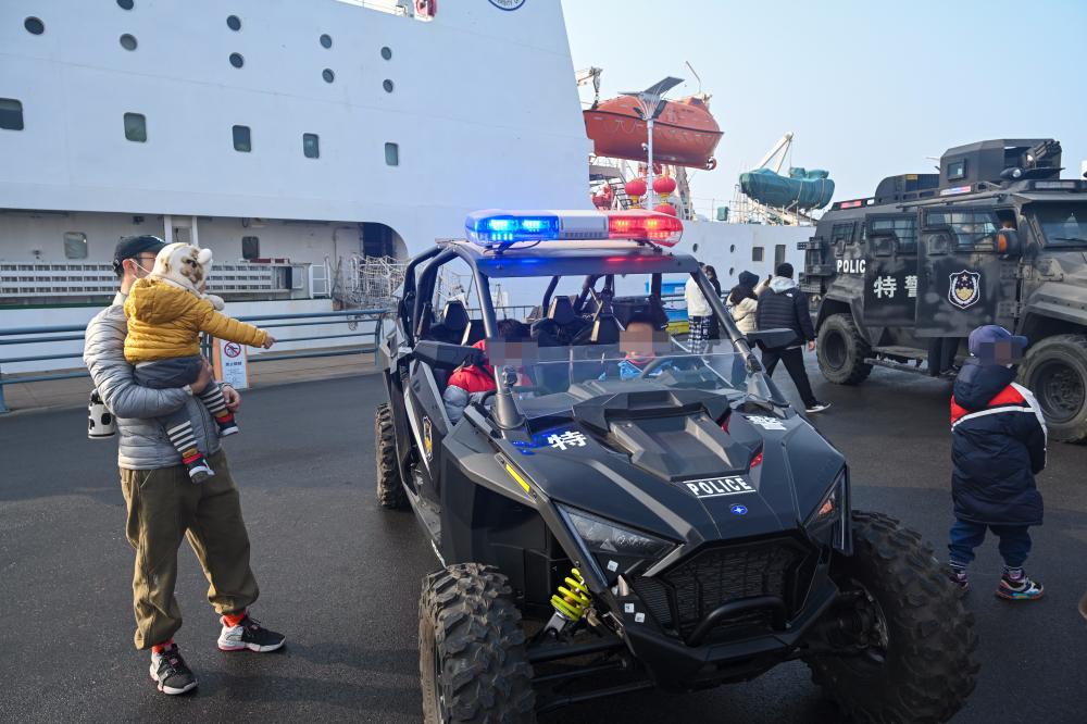 【向*民报人**告】青岛市公安局举办第三个中国人民警察节“警营开放日”活动