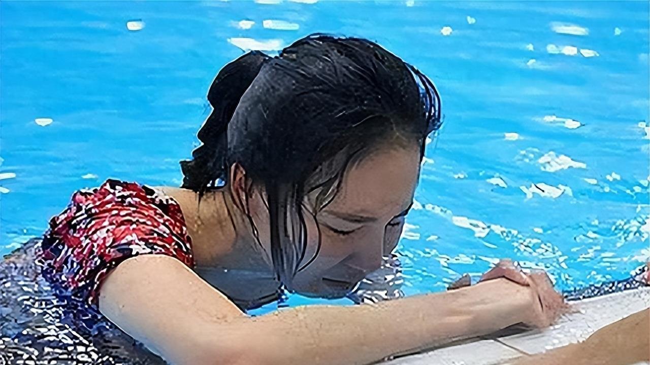 女运动员的痛苦程度,女运动员赛场上痛苦哭