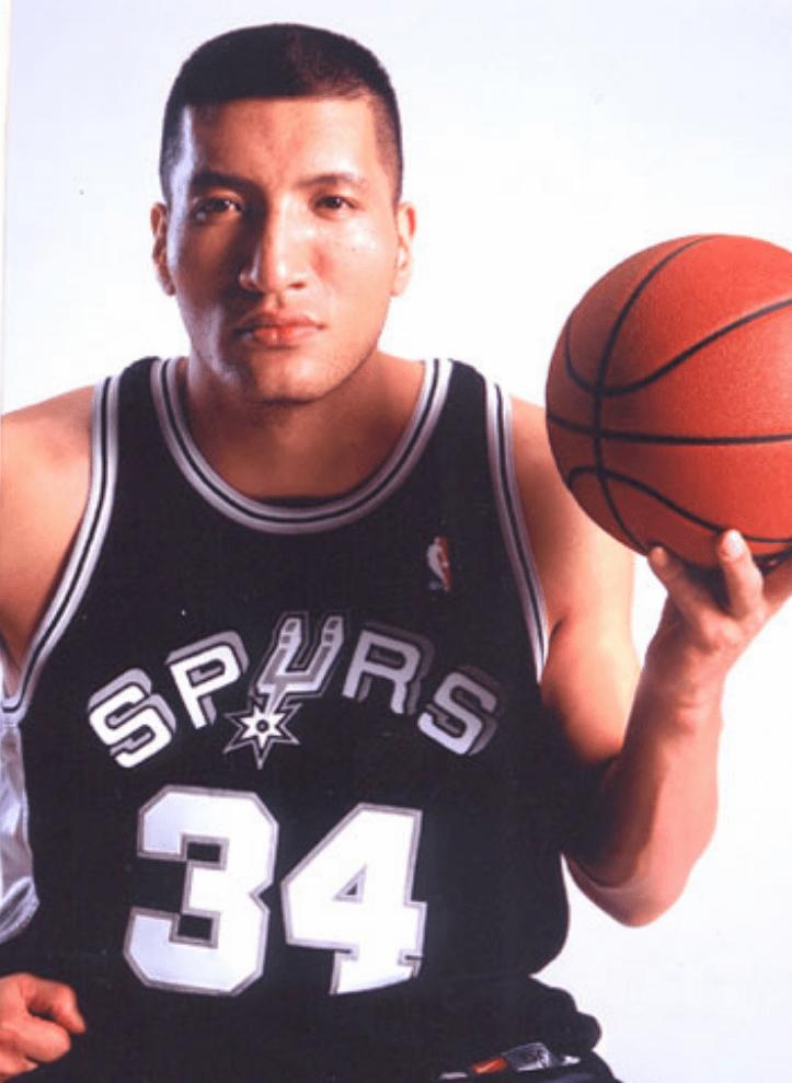 姚明cba各项数据纪录,cba总决赛姚明51分21篮板