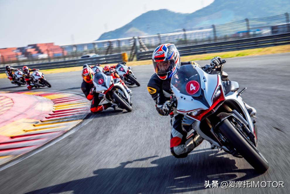 16999元！钱江都市运动踏板鸿150发布！