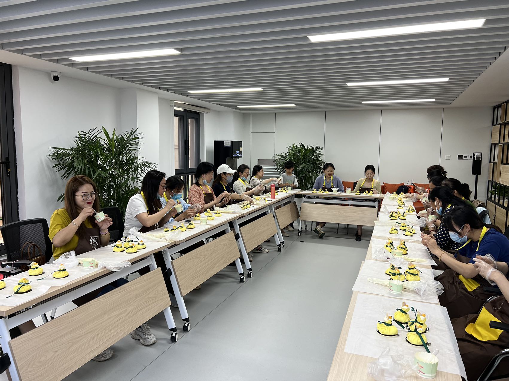 制作芒果班戟！妈妈们，六一节快乐！