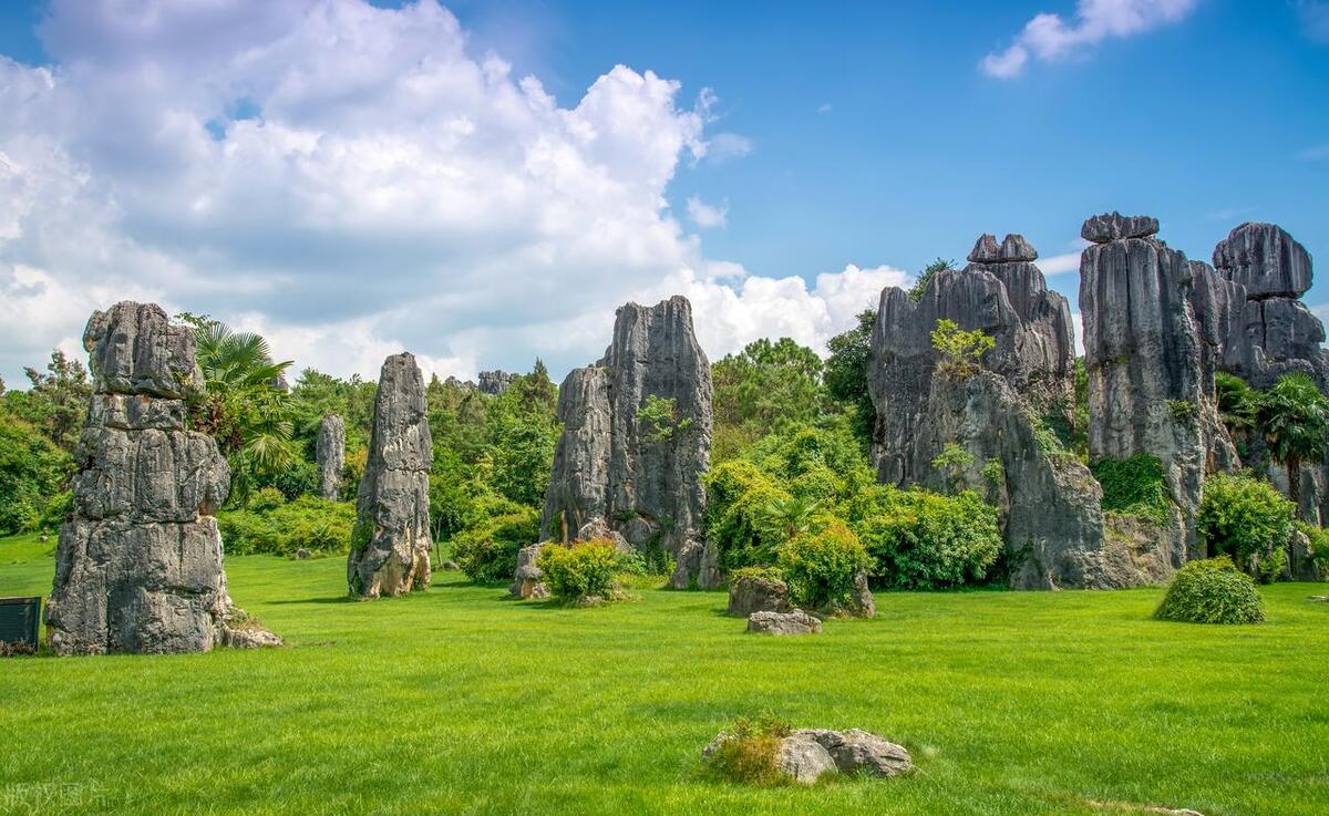 去云南旅游应该先去哪里玩比较好,云南旅游全攻略自由行注意事项