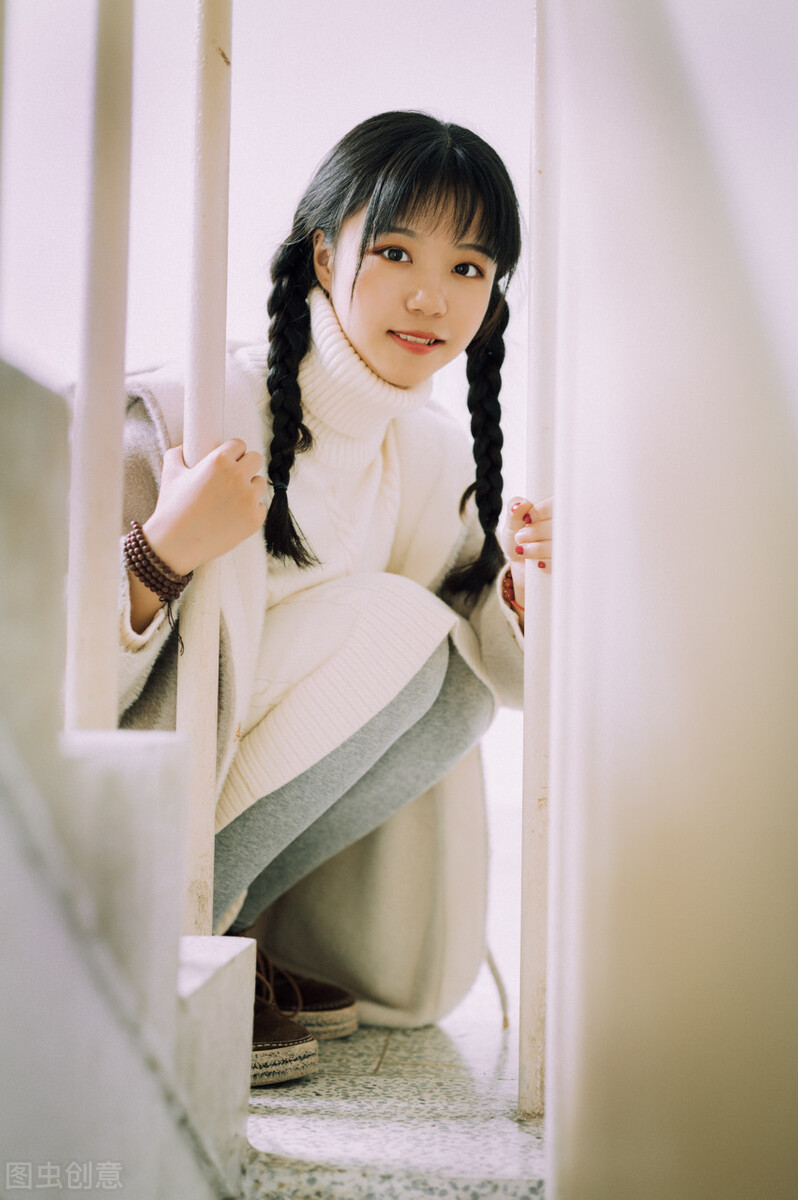 怎么和刚刚认识的女孩聊天找话题,如何与刚认识的女孩聊天