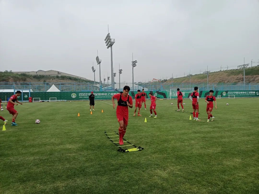 高峰我们大中国,高峰演唱我们