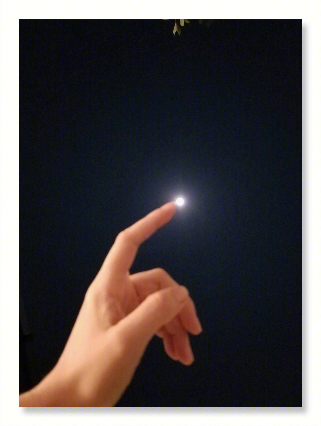 中秋适合发的朋友圈的月亮图,中秋九宫格月亮照片高清图片