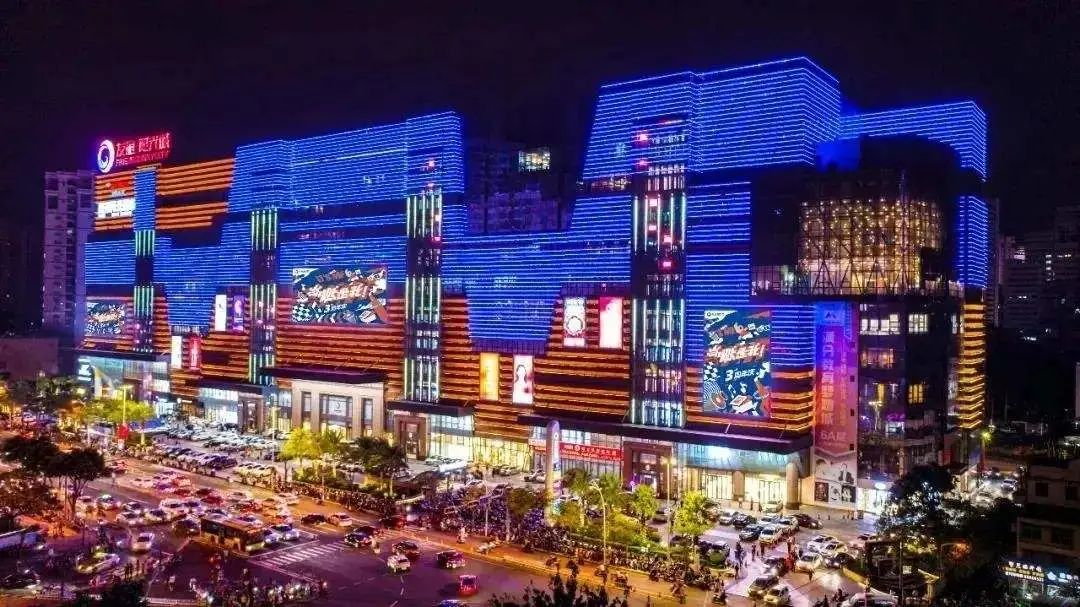 为了提升观察海口万象城的本地化视角,我在海口住了一整周