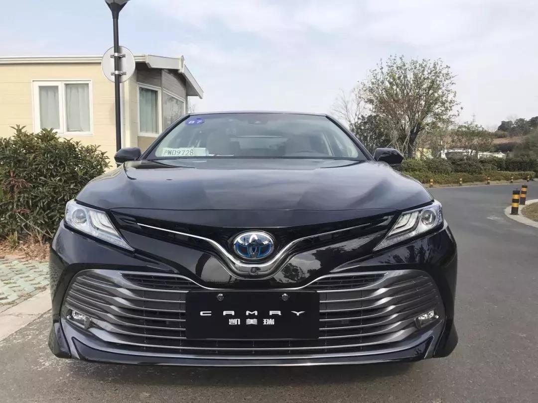 丰田凯美瑞最大气的一款,第九代凯美瑞和第八代凯美瑞区别