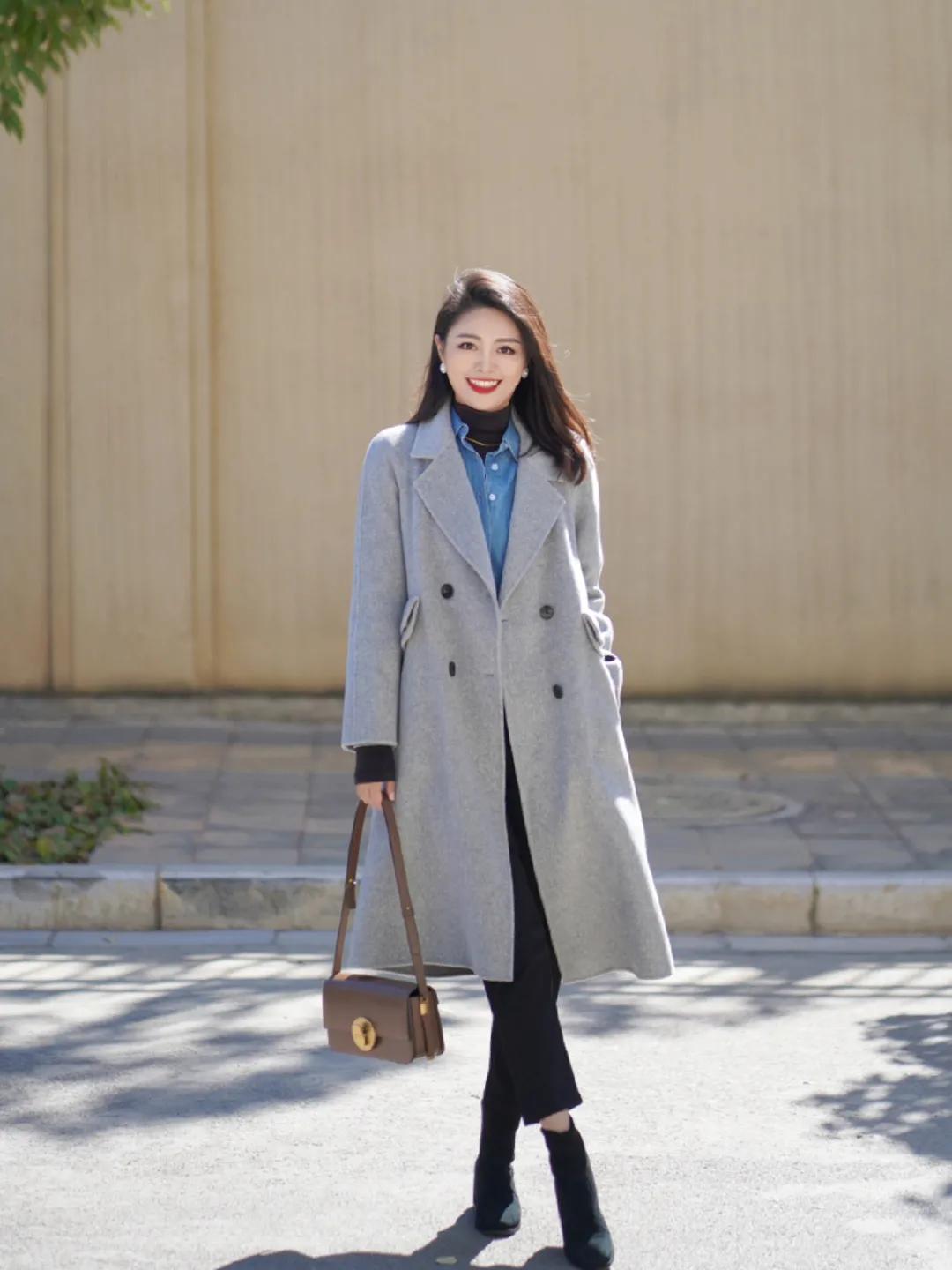 黑色连帽针织衫搭什么颜色的大衣,针织大衣配什么内搭最好看