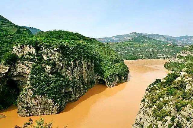 别惦记秦岭了，这条黄河边的观光路，全是旅游爱好者的“硬菜”