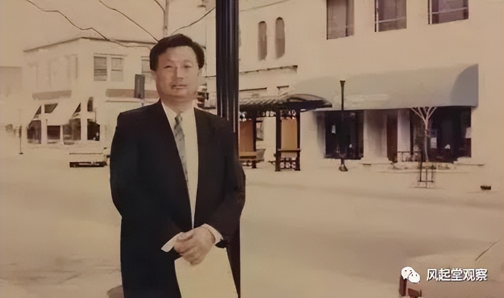 任正非陪同视察,任正非看望基层员工