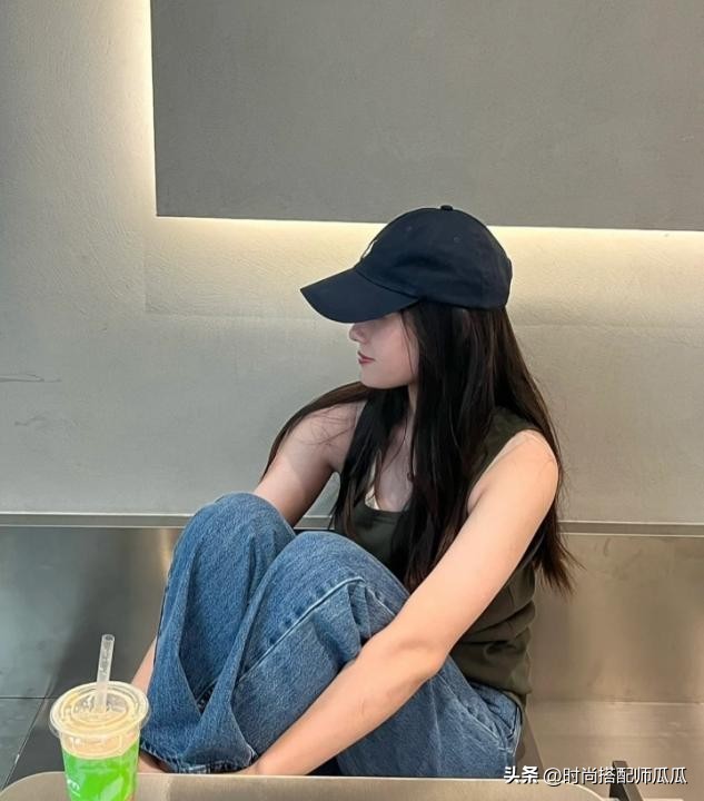 秋冬老头衫怎样搭配,老头衫都能穿出时尚感女款