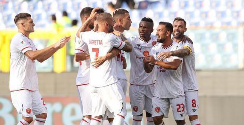 政治浓厚的生死战：伊朗对美国，记者先开炮，英伦德比谁也不服谁