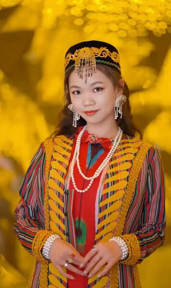 五十六个民族服饰一览图,五十六个民族服饰傈僳族