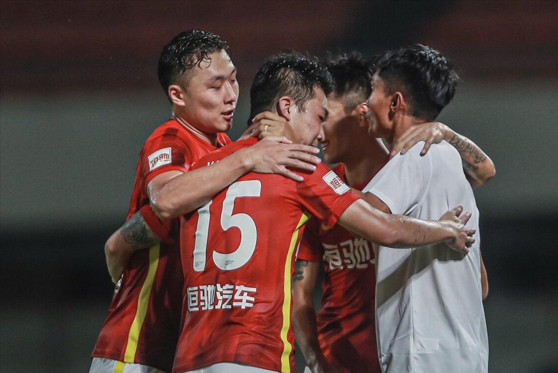 郑智激情指挥,郑智谢晖