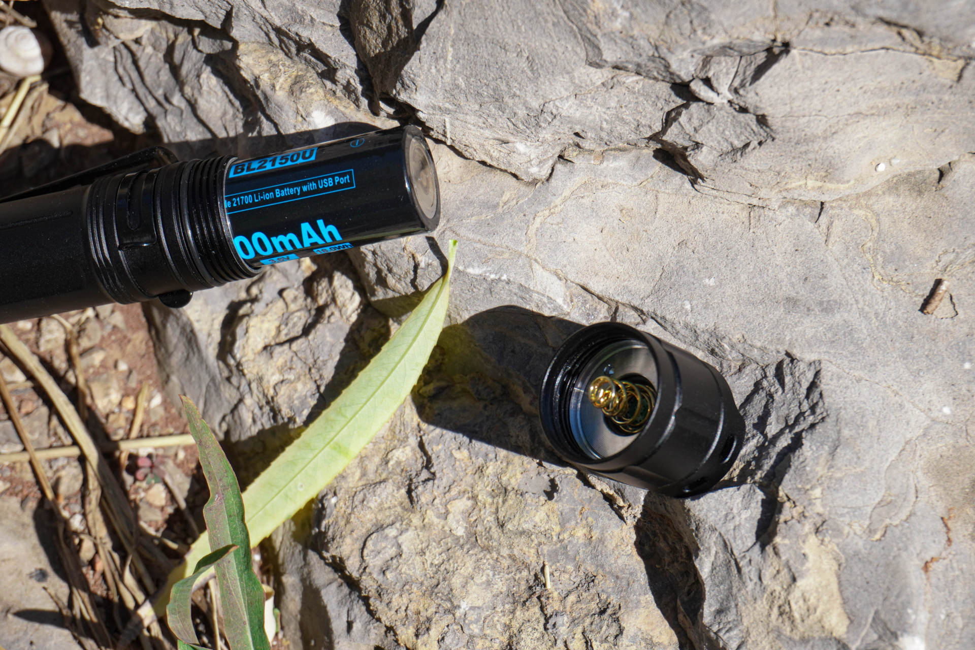 一筒搞定多用途！CYANKSY这款户外手电可是太顶了