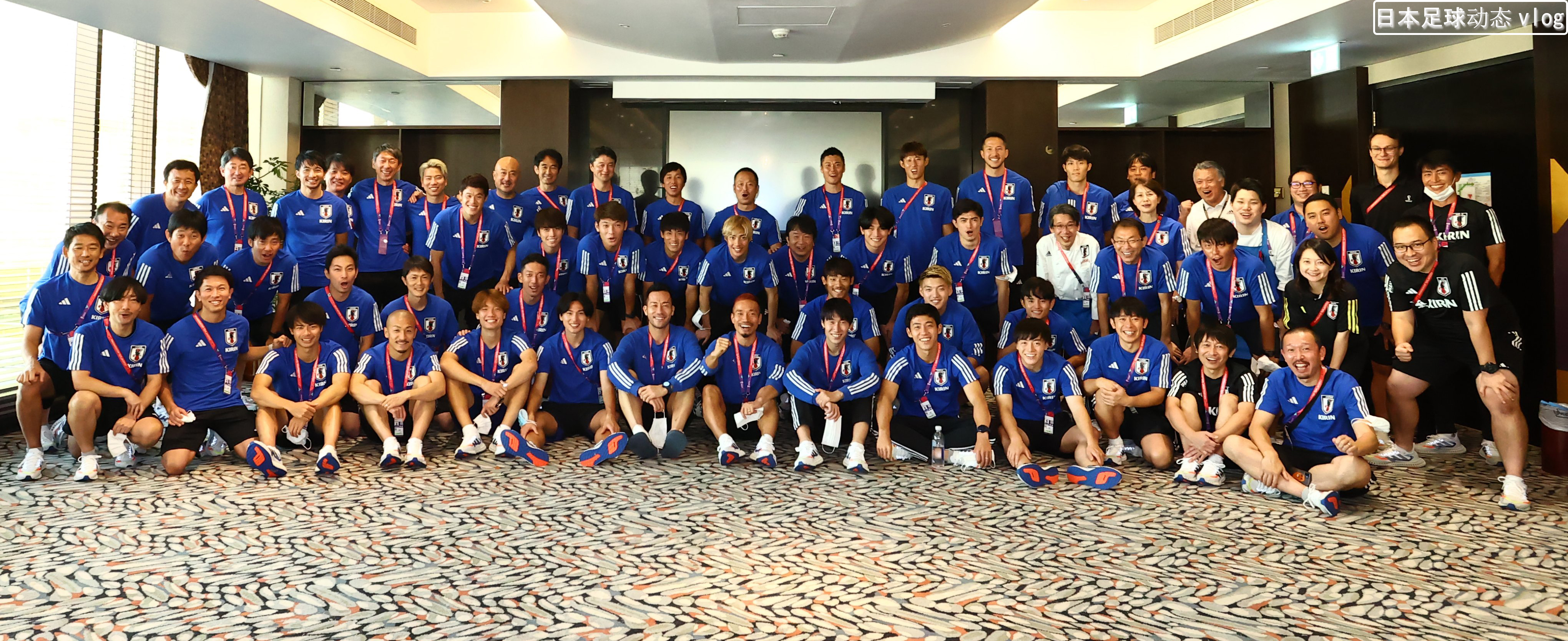 热烈欢迎世界体育健儿相聚北京,欢迎来自世界各国运动员