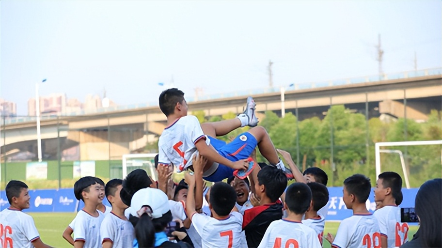 长沙玛丽莱杯青少年足球赛,长沙市玛丽莱青少年足球基金会