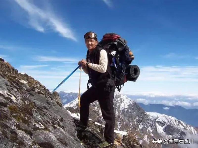 西南商报：川藏登山队队长苏拉王平勇攀高峰圆梦世界之巅