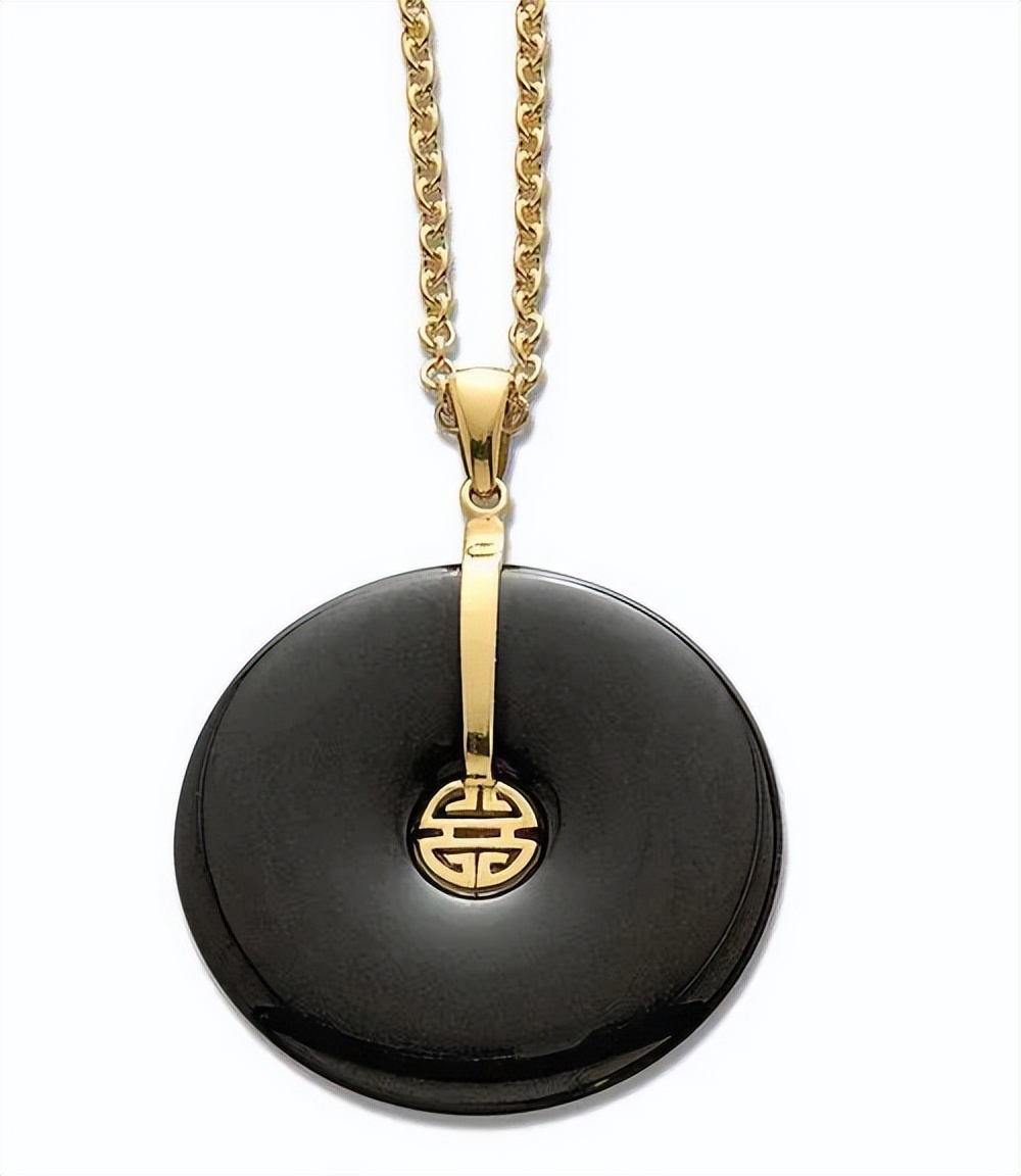 谭松韵关晓彤金鹰节,关晓彤谭松韵红毯走秀