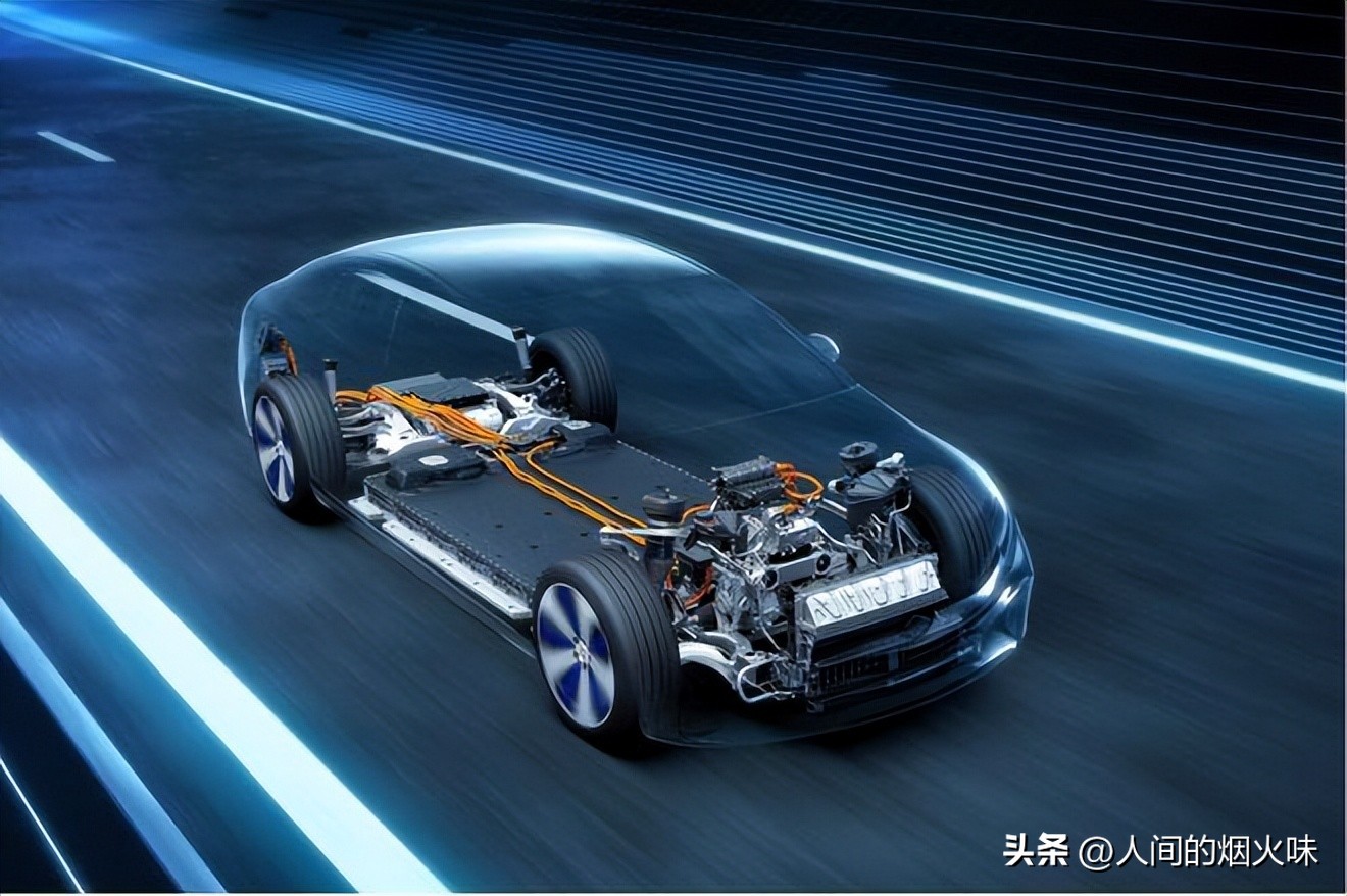 新能源汽车遮羞布事件,高速堵车揭开了电动汽车的遮羞布