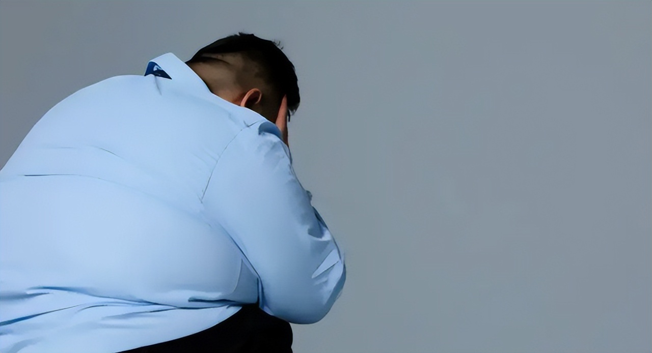 每次都吃撑但是饿得很快是什么病,很容易饿吃一点就撑是什么原因