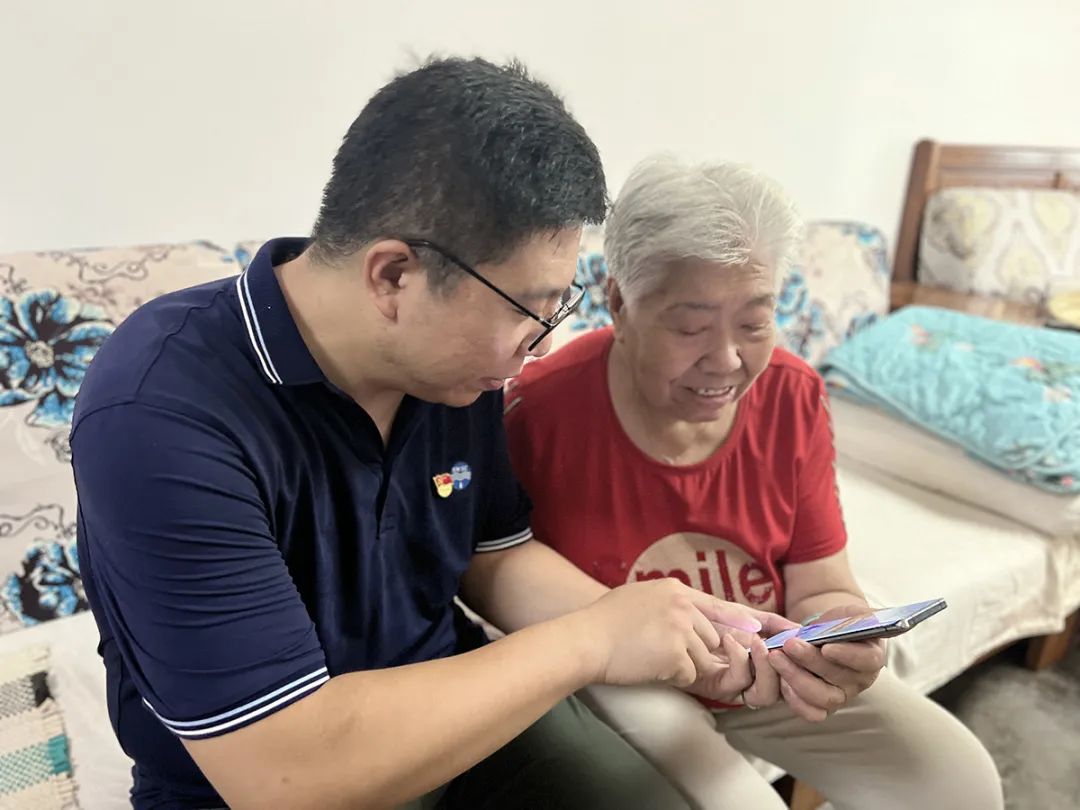 为民解忧办好群众实事,为民解困办实事