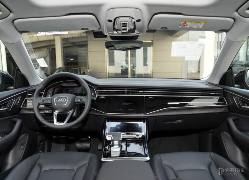 奥迪q8顶配最新款2023多少钱,奥迪rsq8顶配2023款冰雪运动