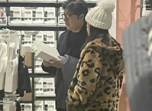 46岁李湘删除微博动态“消失”,女儿王诗龄是关键,不敢再高调了