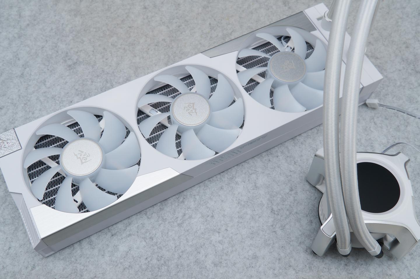 我真的用水冷看了一集《柯南》！鑫谷昆仑Ⅱ360ARGB水冷首发测评