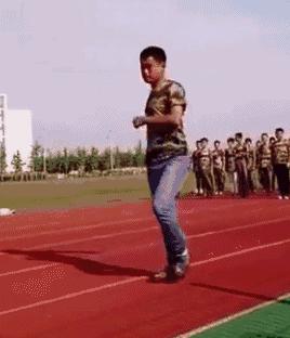 出差住宾馆给老婆发照片,老婆出差酒店给我发照片