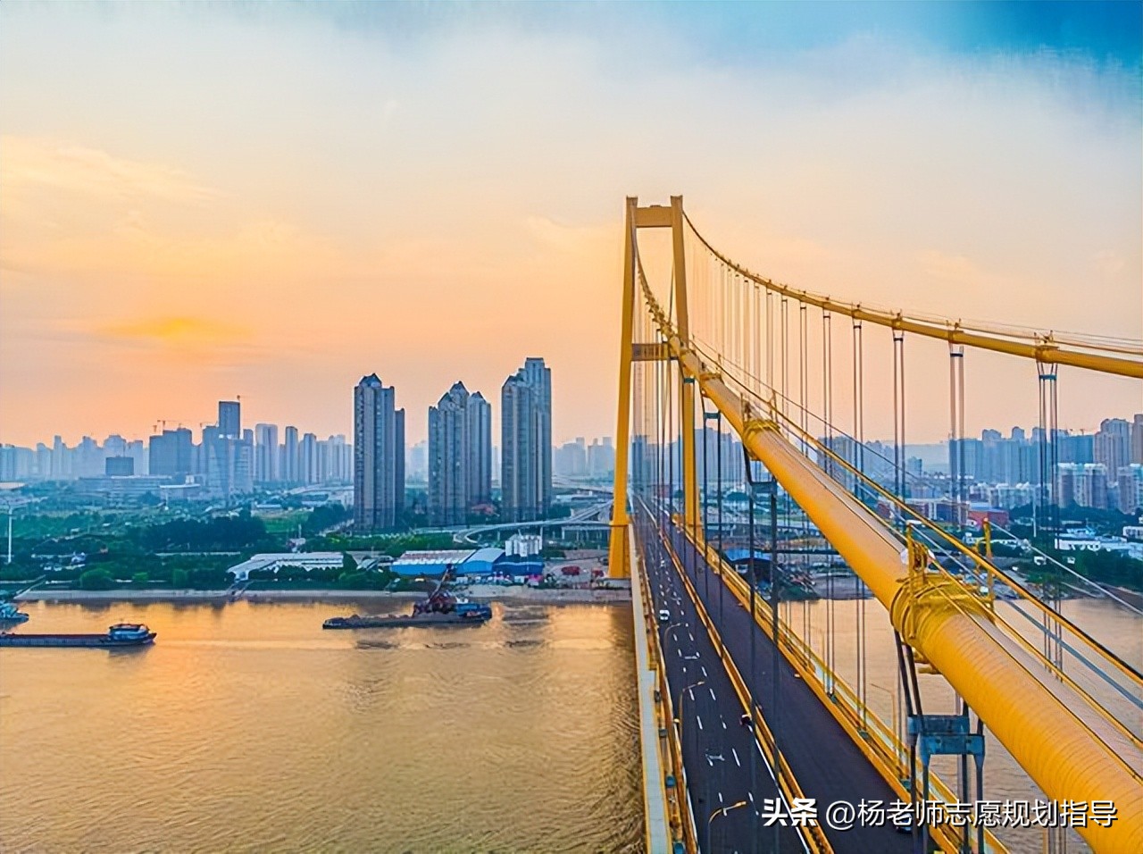 十大王牌专业和院校,985冷门专业可以兼学王牌专业