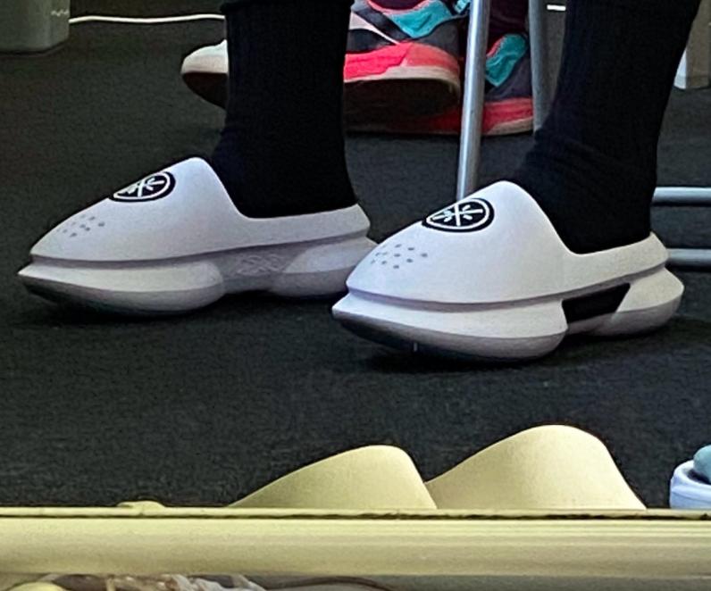 李宁新品！闪击9多配色曝光，新拖鞋太帅了，驭帅16低帮也来了