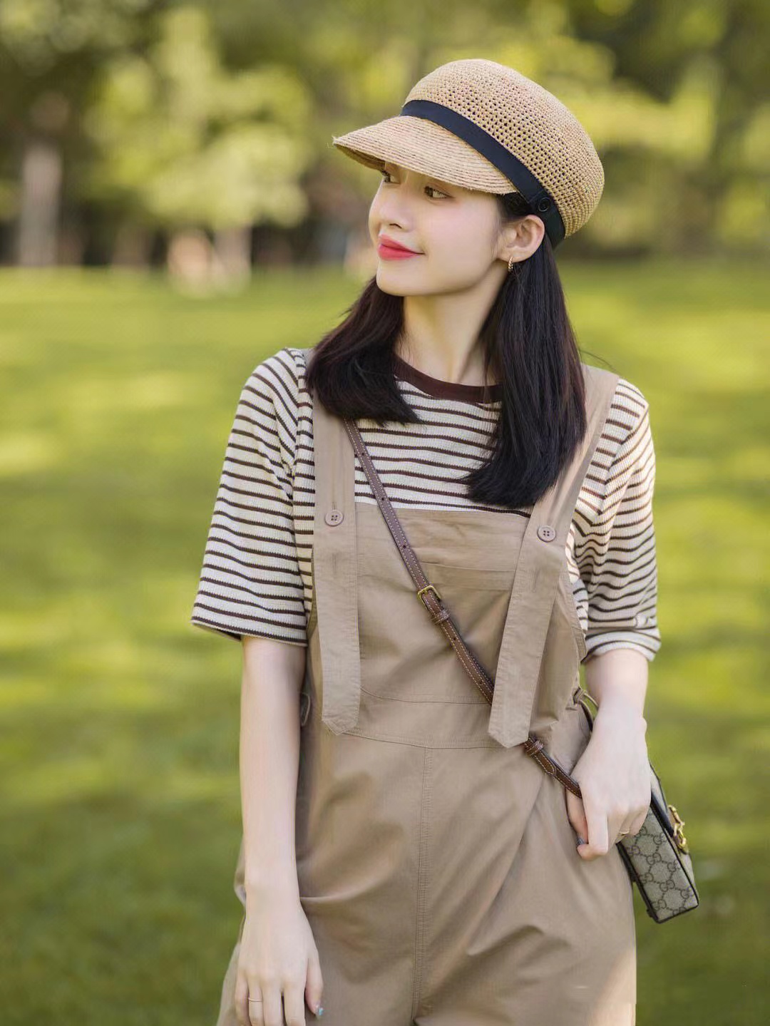 手部拍照姿势大全,拍照必看的36个手部拍照动作