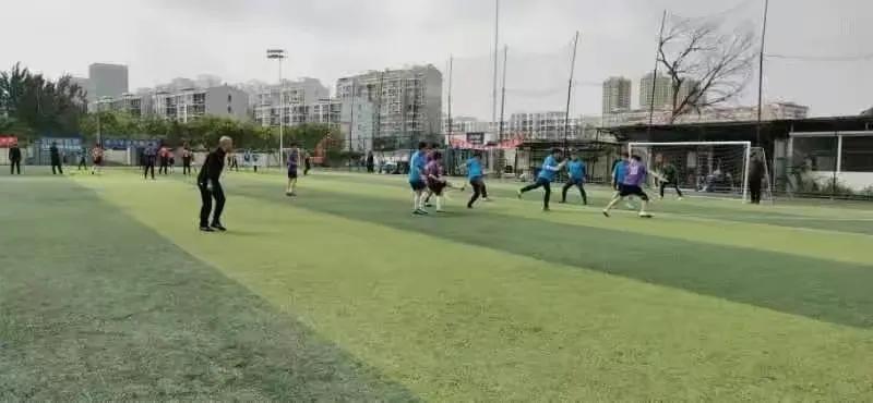 机关队施巧计以逸待劳门前杀千里奔无力回天