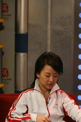 潘晓婷依旧美艳迷人,潘晓婷低调去台球厅