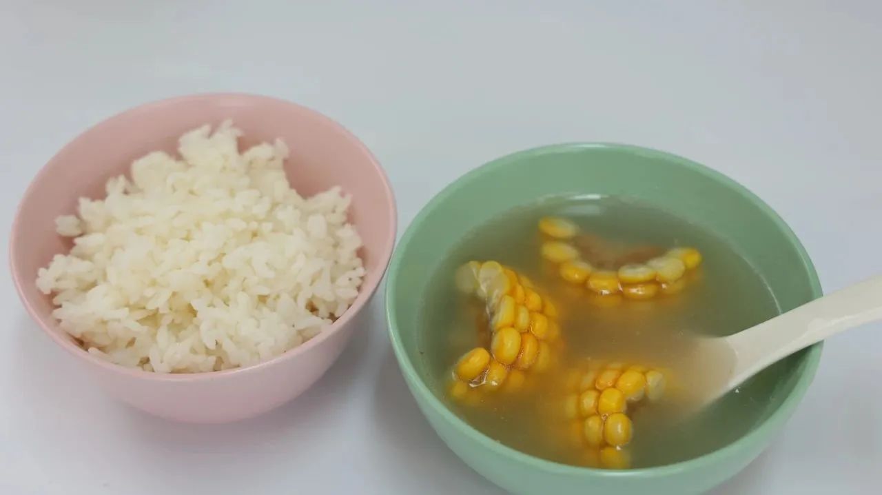 女生长小胡子怎么治疗,女性长小胡子是什么原因