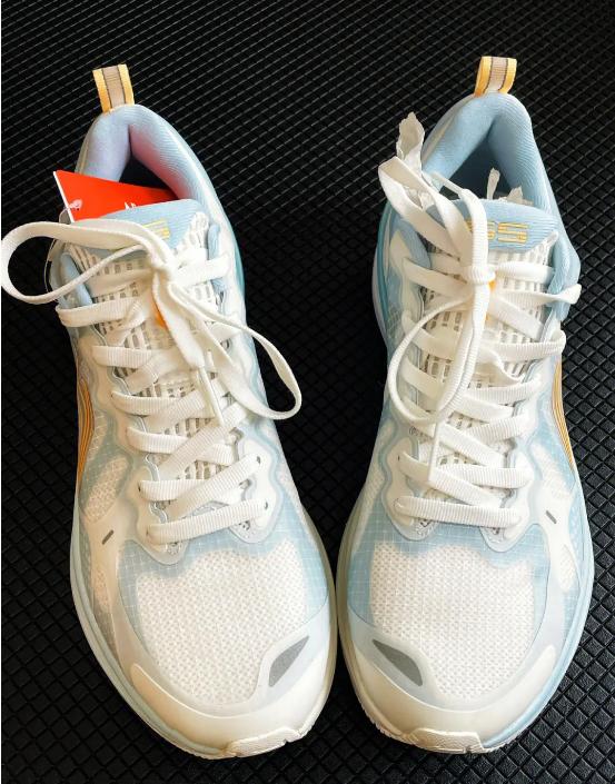 脚趾甲往肉里长又疼又痒教你一招,脚趾甲总往肉里扎该怎么办